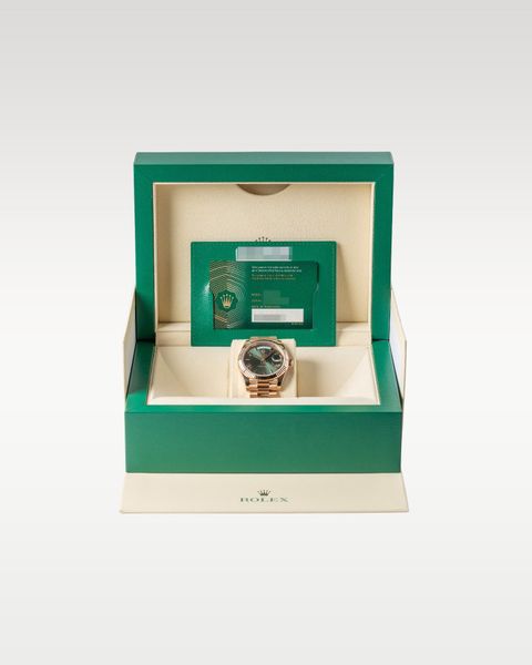 Rolex Day-Date 40 228235